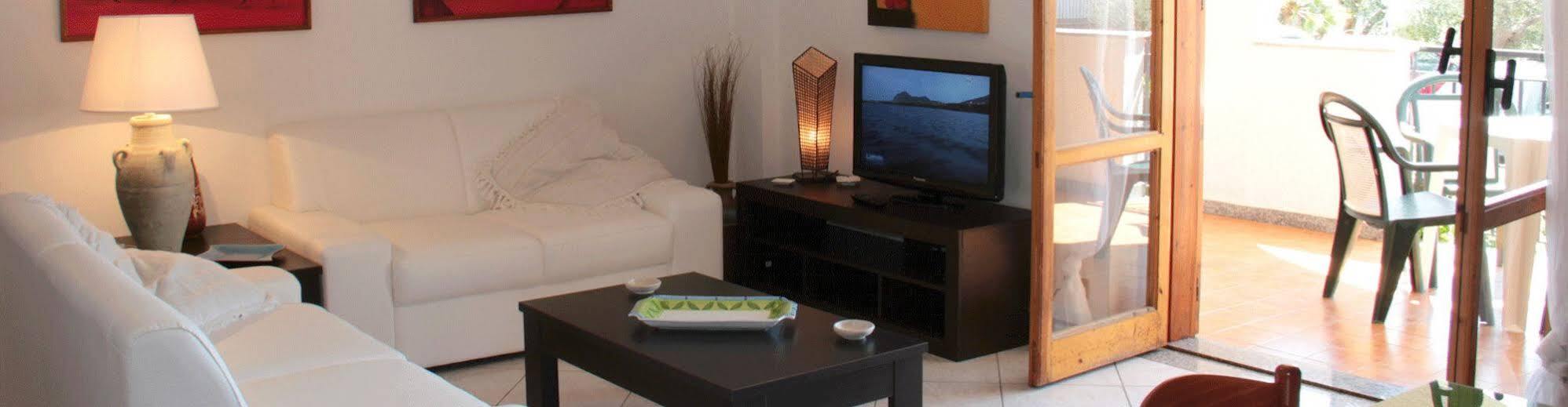Residence L'Uliveto Gioiosa Marea Kültér fotó